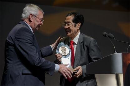 全心全意服務(wù)標(biāo)簽產(chǎn)業(yè) 鞠躬盡瘁譚俊嶠