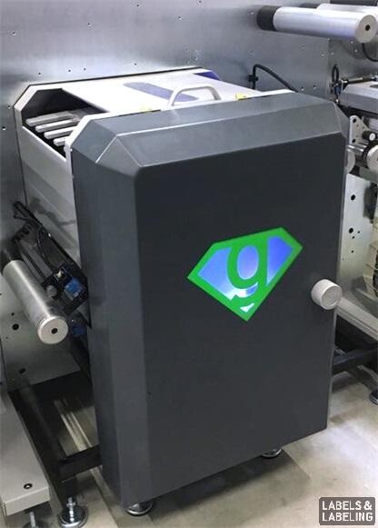 GigaFast是Grafotronic公司是針對數(shù)碼印刷標(biāo)簽印后加工而開發(fā)的一款半旋轉(zhuǎn)模切模型機(jī)，最大模切速度為160米/分鐘