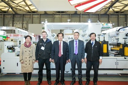 博泰在展會現(xiàn)場舉辦了SDF 520 多功能全組合數(shù)碼印刷標(biāo)簽包裝后加工系統(tǒng)的新機(jī)發(fā)布會