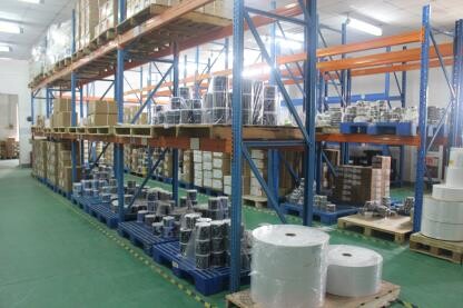 超級標貼的倉儲區(qū)