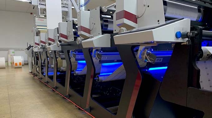 Interket为麦安迪E5柔版印刷机增加LED UV固化系统